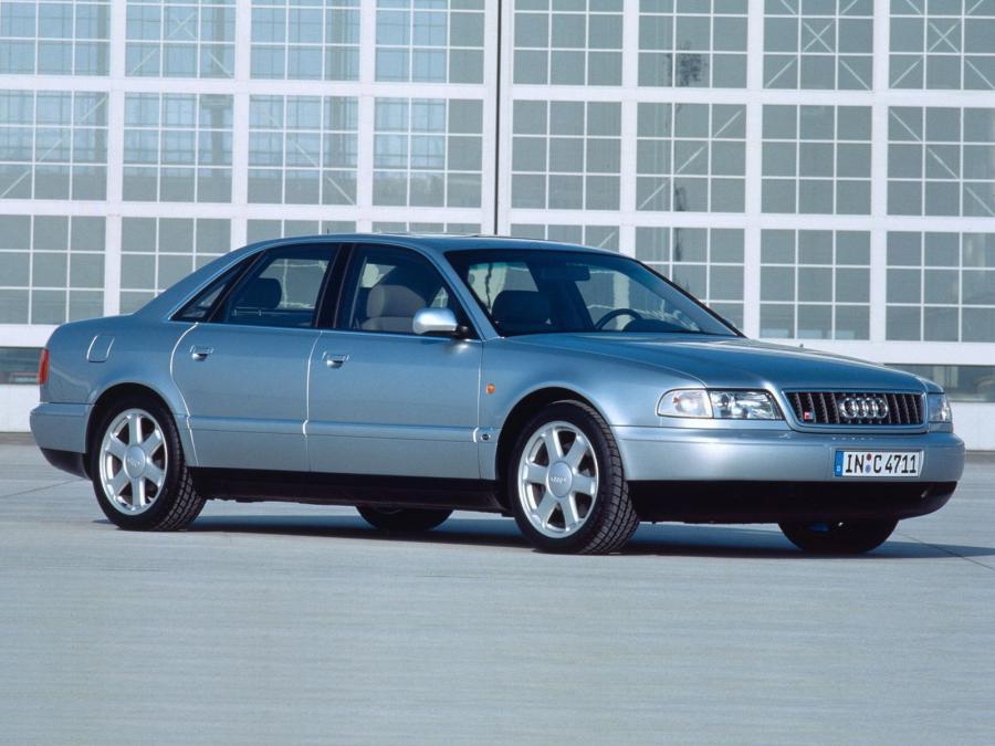  Audi S8 (D2) 1996 года  (фото 1 из 14)